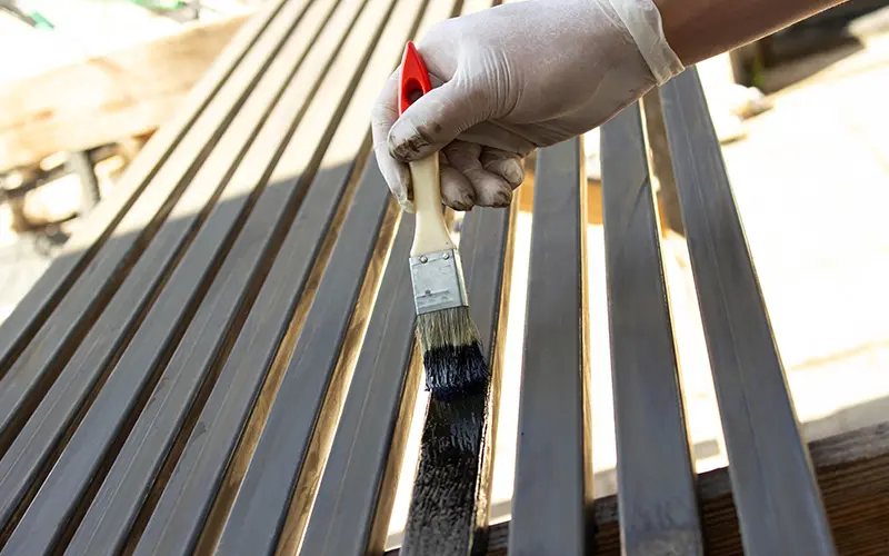 Applying rust preventive coating before shipping steel